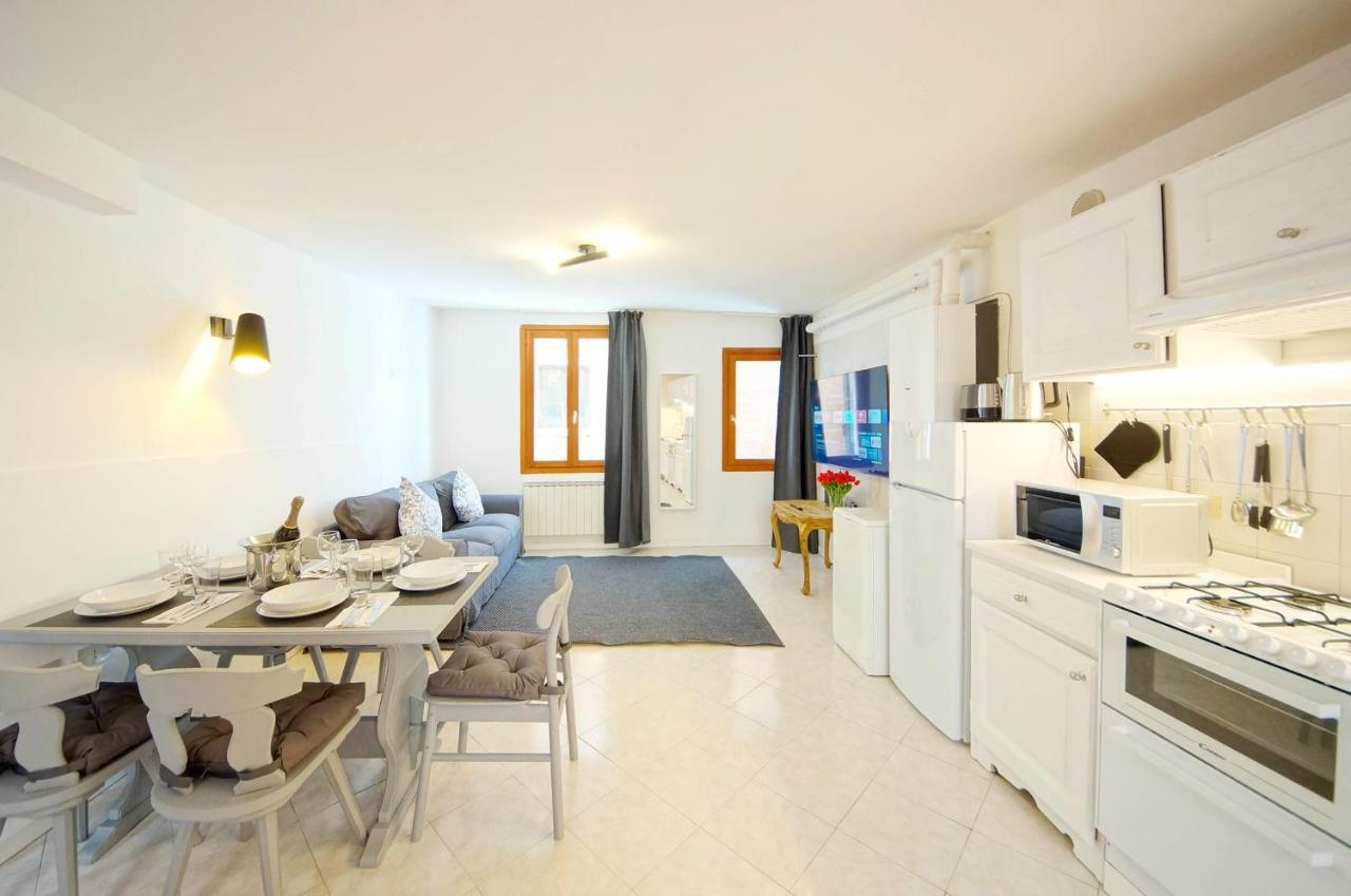 Gondola View Apartment Venedik Dış mekan fotoğraf