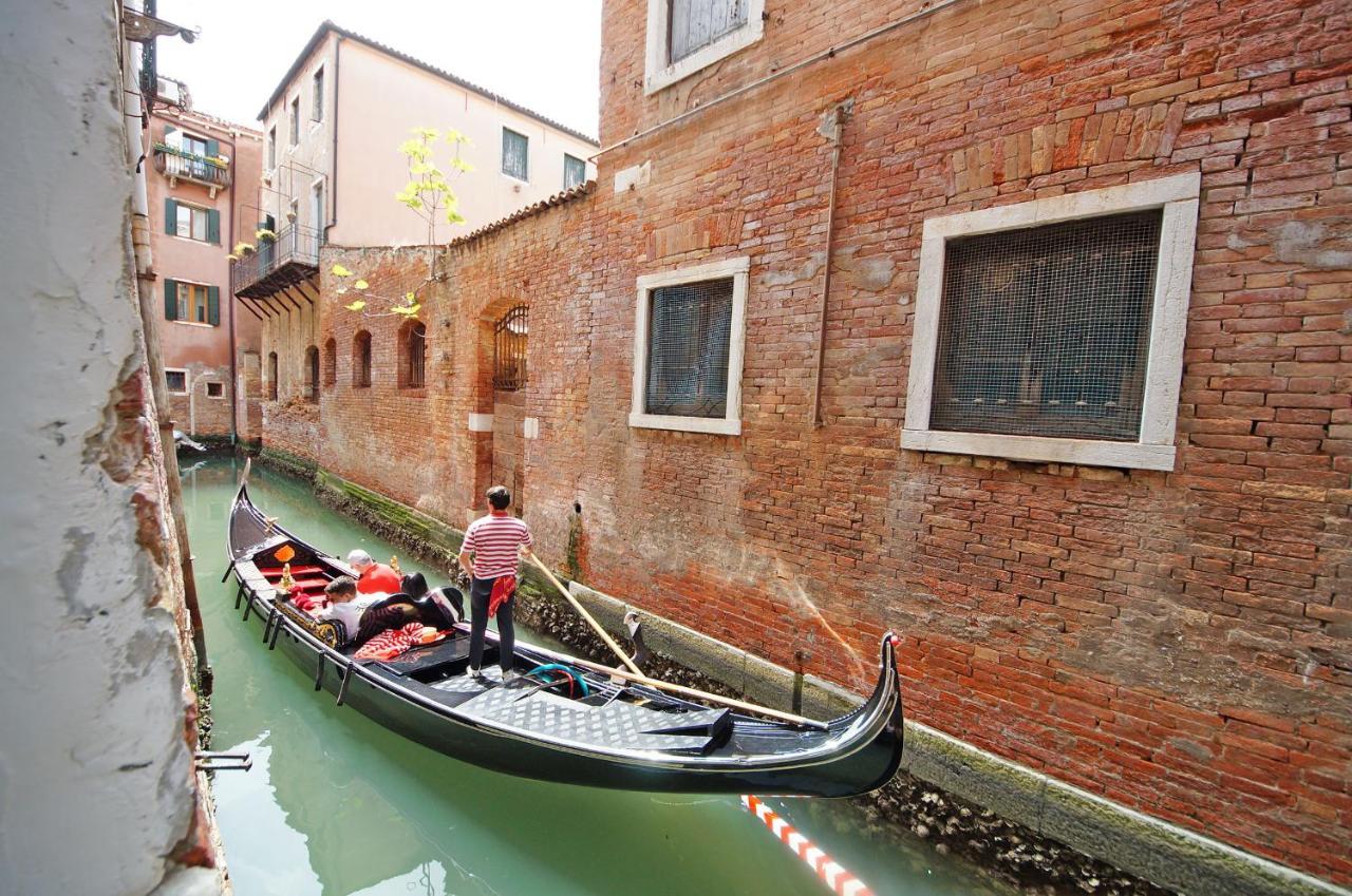 Gondola View Apartment Venedik Dış mekan fotoğraf